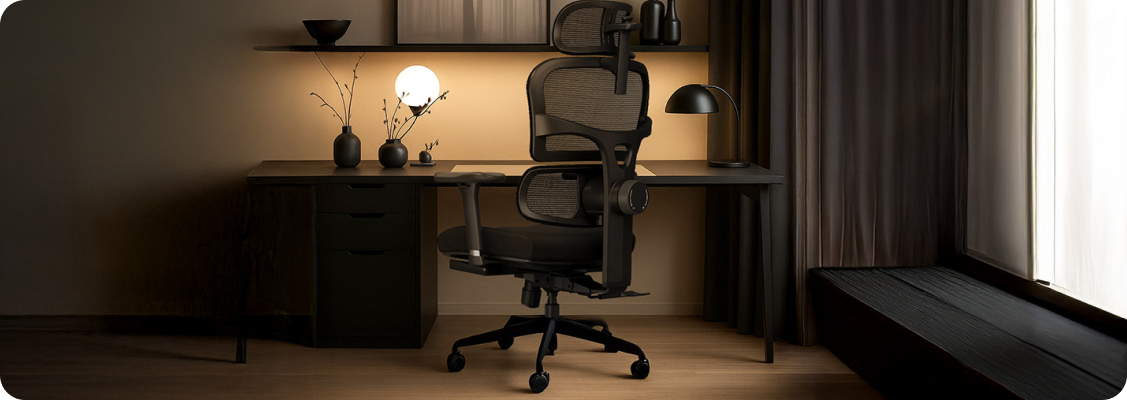 lazy work style – working in a semi-reclined position with a laptop stand and ergonomic chair