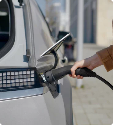 Kavble i uchwyty do łądowania EV i PHEV