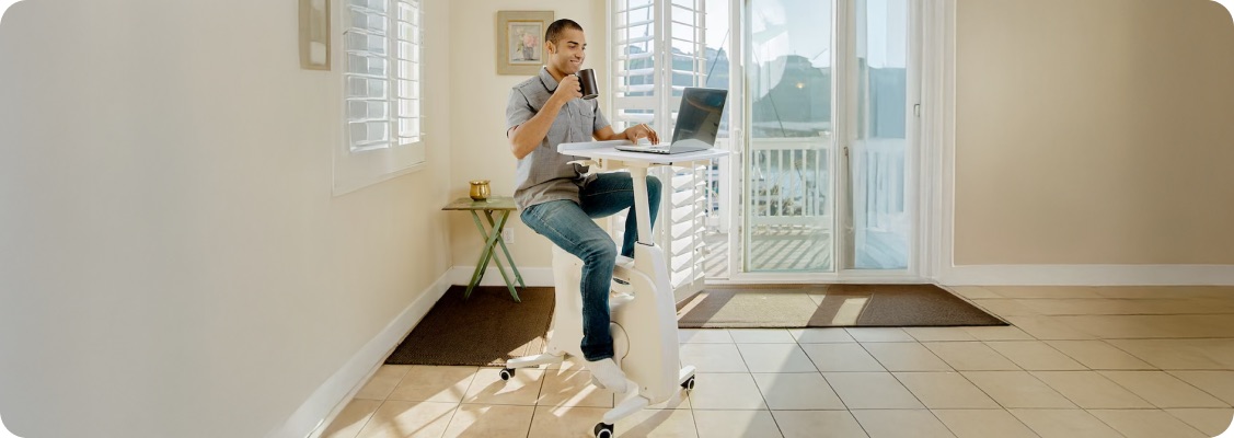 rower treningowy przy biurku