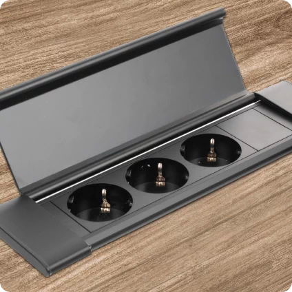 Gniazda meblowe do biurka