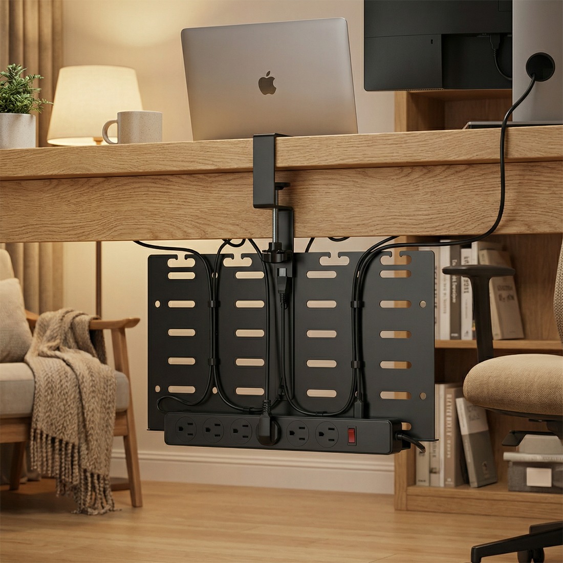 Pionowy organizer kabli typu pegboard z listwą zasilającą Spacetronik SPK526B