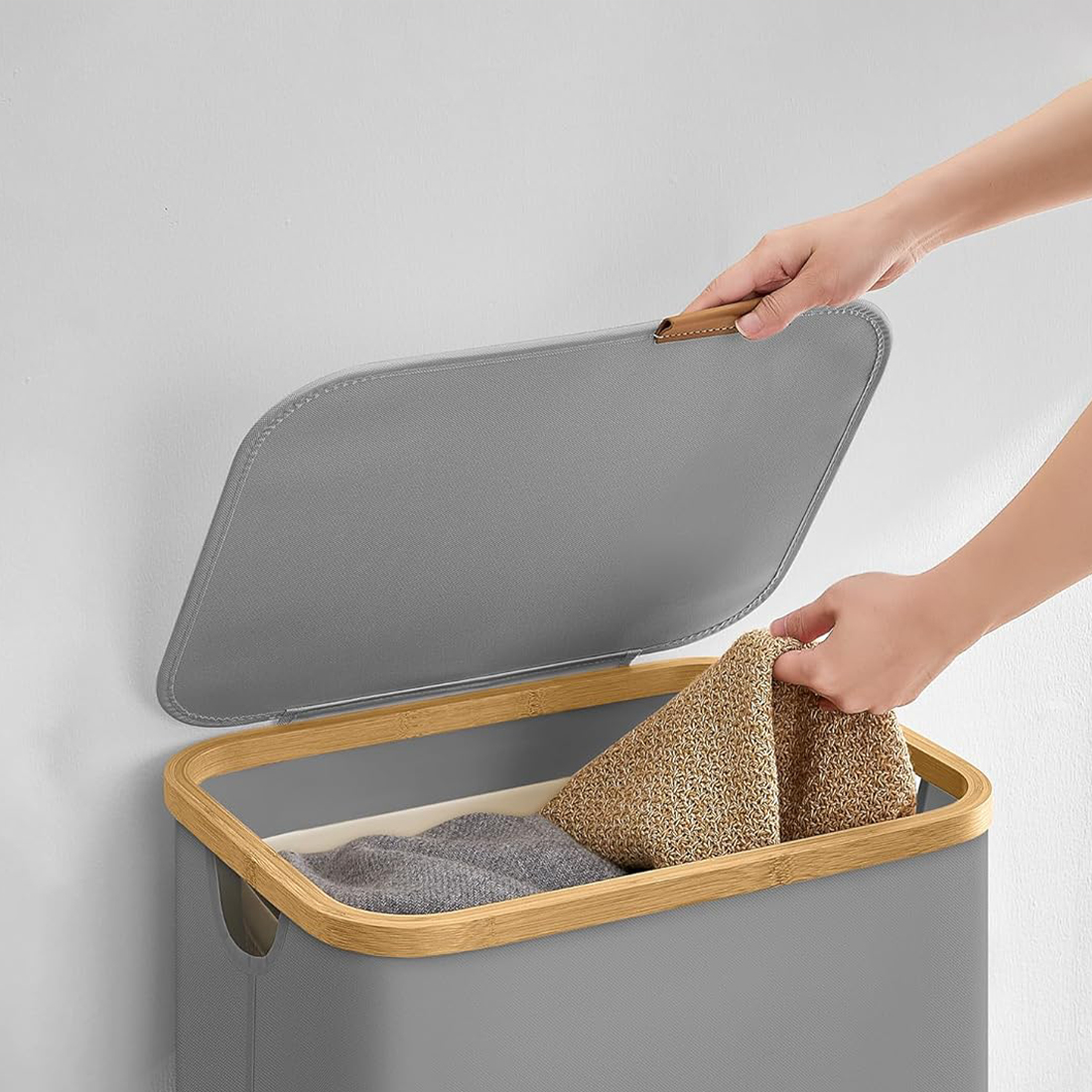 Kosz na pranie z pokrywą Spacetronik SFFL0012_V4 szary bambusowa ramka