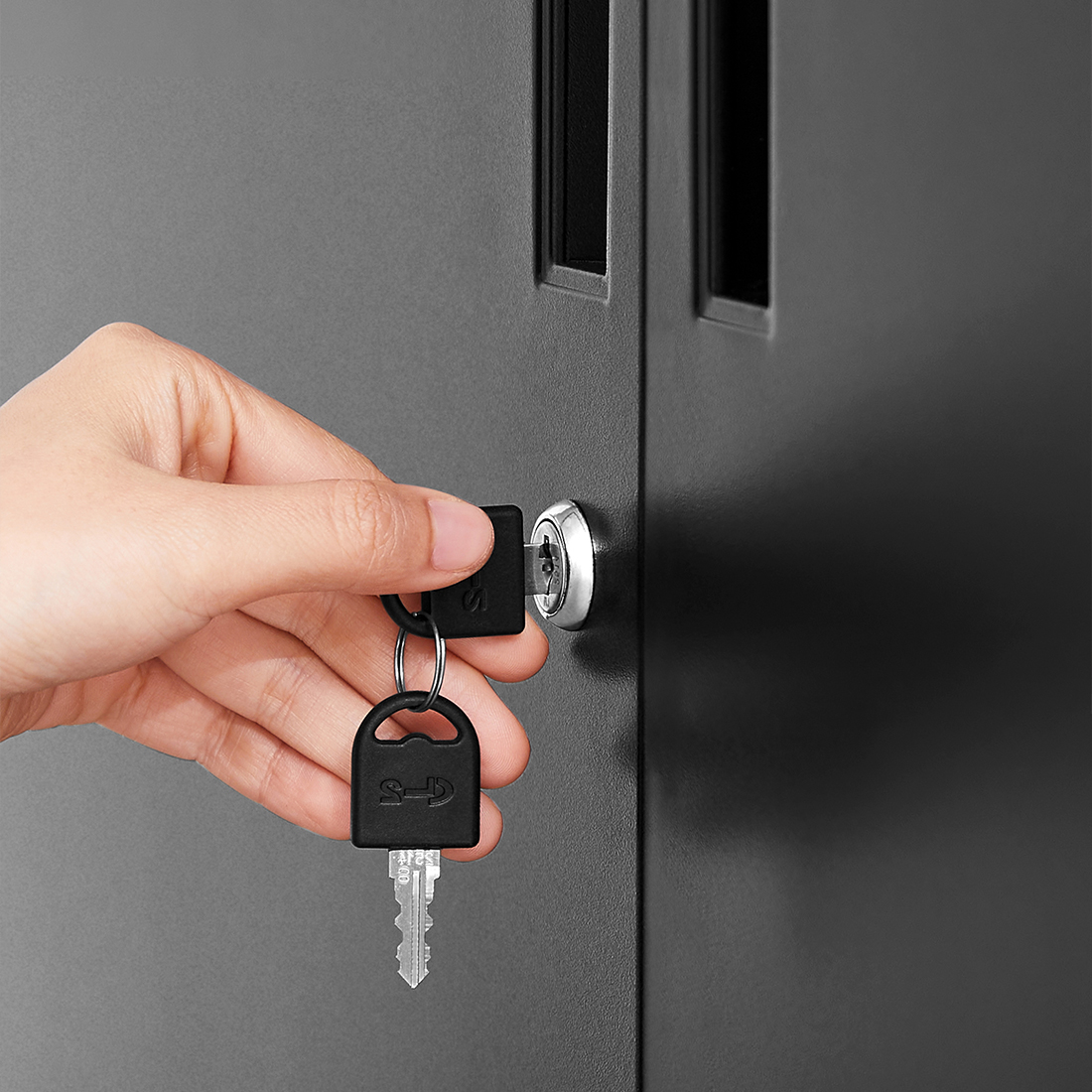 Metalowy zamek premium w szafce Spacetronik SPC160B