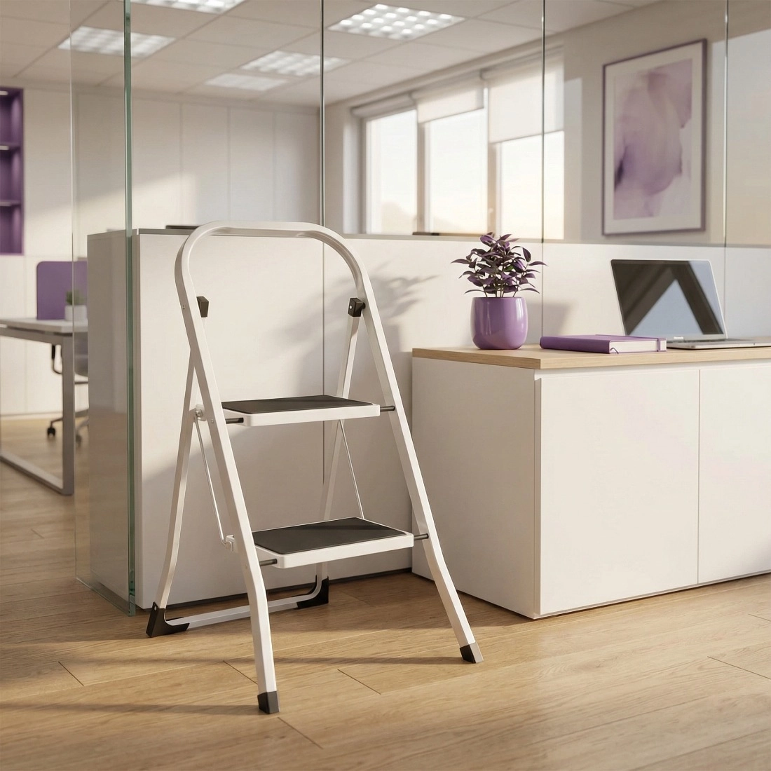 Stabile Stahleiter Spacetronik mit Tragfähigkeit 150 kg und GS-Zertifikat