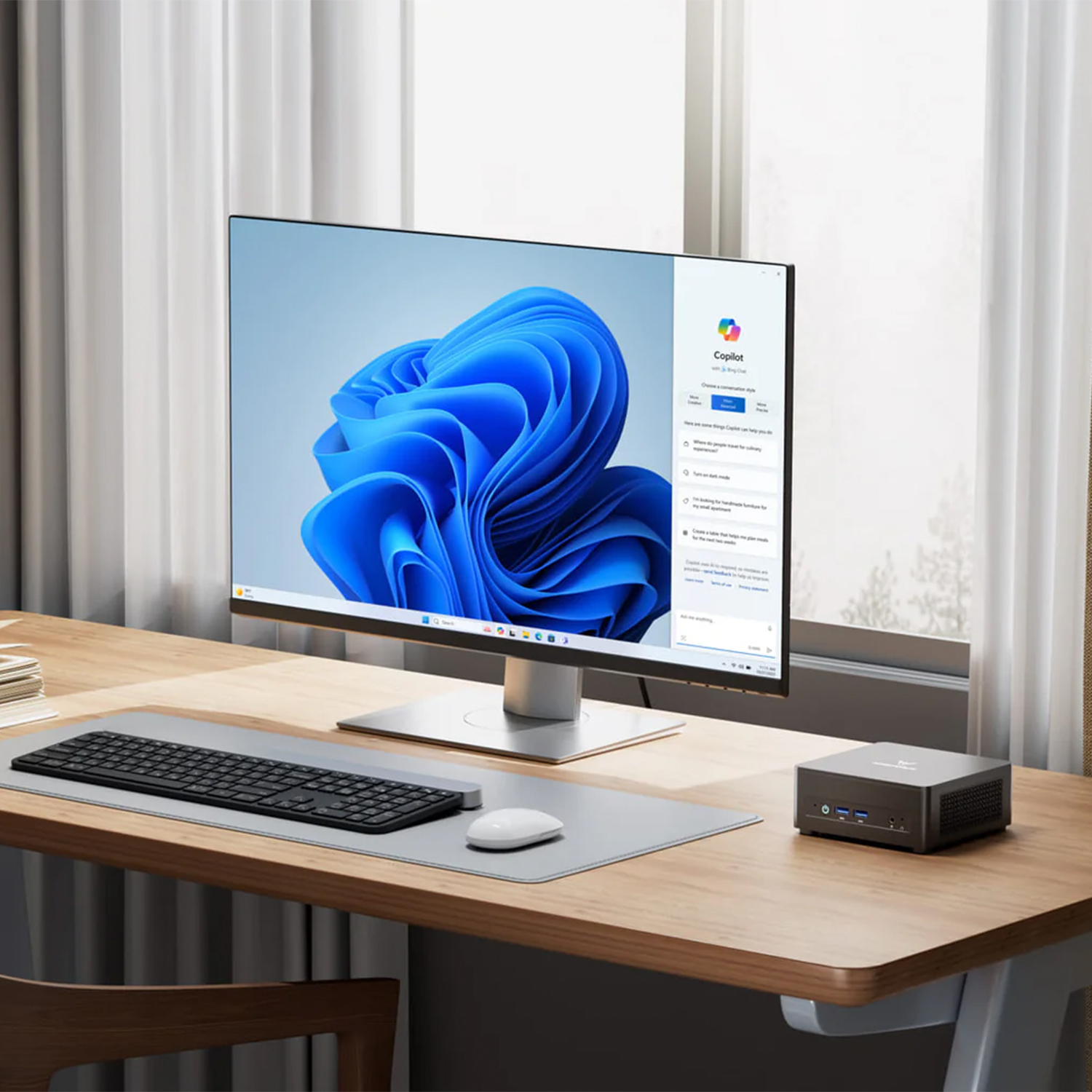 Minisforum UM760 Slim barebone z Ryzen 5 7640HS, 2x DDR5, 2x M.2 PCIe 4.0, HDMI 2.1, USB4, LAN 2.5G